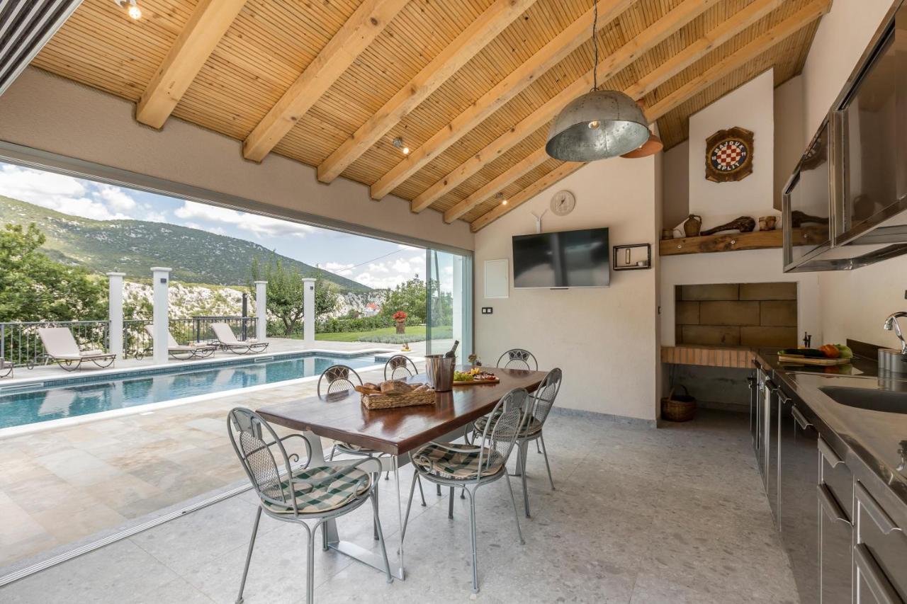 Villa Grey Stone Gata 외부 사진