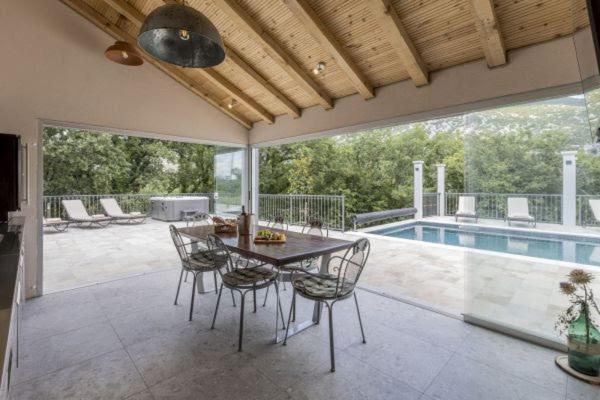 Villa Grey Stone Gata 외부 사진